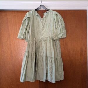 Moon River Women's Dress in Soft Green Medium